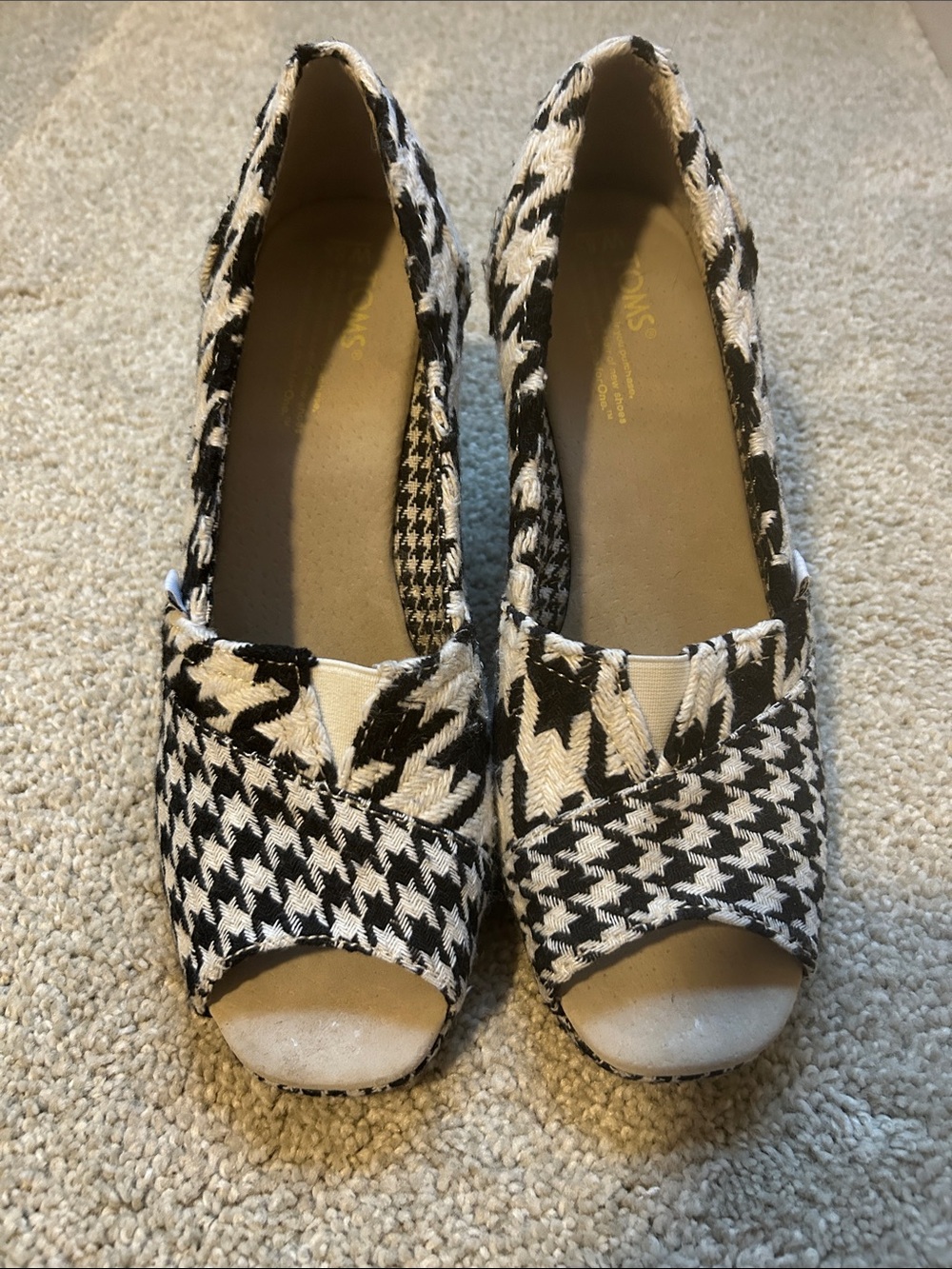 Toms Black and White Houndstooth Peep-Toe Flats - Women W8.5